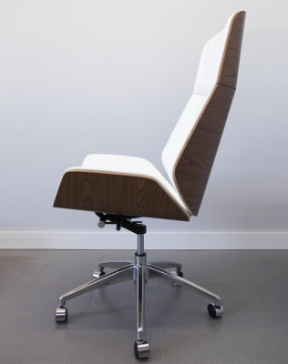 Кресло из натуральной кожи, каркас дерево арт. FX-BC06 - купить в Дербенте. Цена 34 820.52 руб.